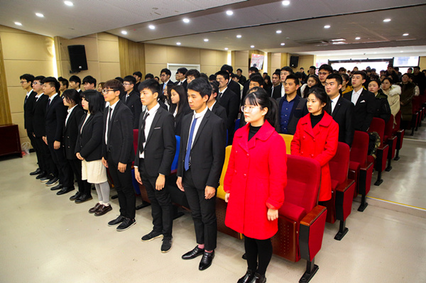 “青春不散，我們不老”——南京新華2019屆畢業(yè)典禮儀式成功舉行