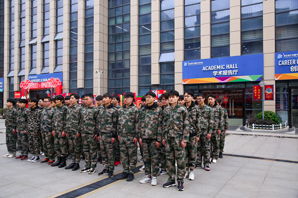 “三教三訓(xùn)”之綠裝紅顏，勇往直前！