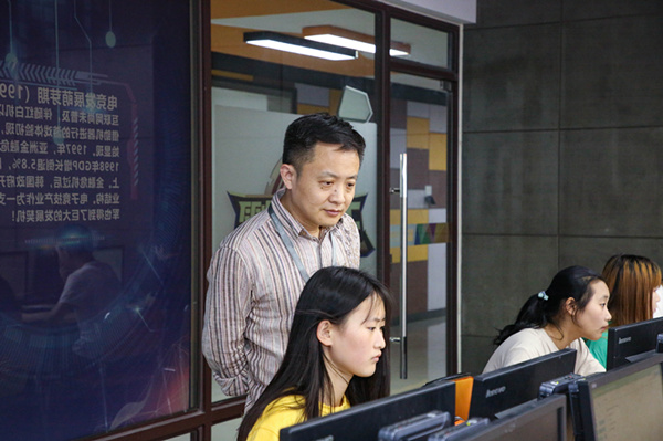 搞互聯(lián)網(wǎng)教育我們是認(rèn)真的，搞互聯(lián)網(wǎng)知識(shí)競(jìng)賽我們也是認(rèn)真的！