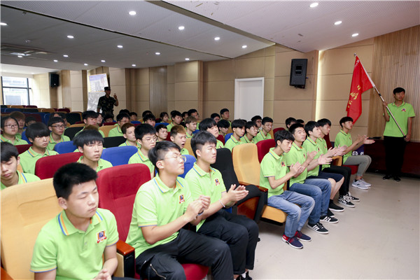 南京新華2019級(jí)新生職業(yè)素質(zhì)拓展訓(xùn)練動(dòng)員大會(huì)圓滿結(jié)束！