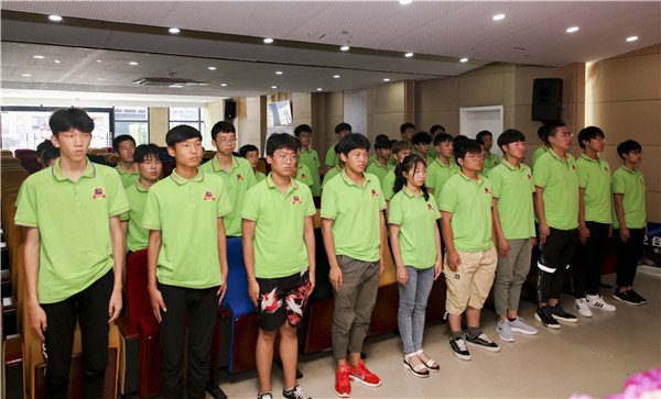 “愛(ài)與責(zé)任，賦能未來(lái)”南京新華2019級(jí)秋季新生開(kāi)班典禮隆重舉行！