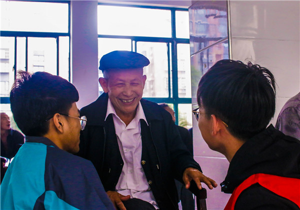 你我志愿心，傳遞敬老情——南京新華學(xué)子走進(jìn)秣陵街道敬老院