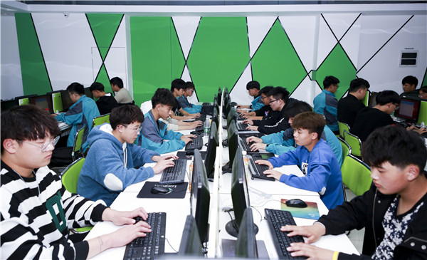 熱烈祝賀“輕舞飛揚，彈指如風”計算機基本功大賽成功舉行！