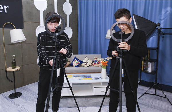 “玩轉(zhuǎn)直播電商 Hi翻雙十二”——小新為你提前播報啦！