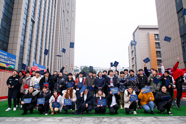 年前擇校，為啥家長(zhǎng)都來(lái)南京新華實(shí)地考察？