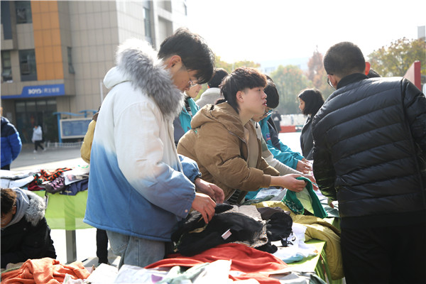 初中畢業(yè)可以學(xué)電商么？好學(xué)么？