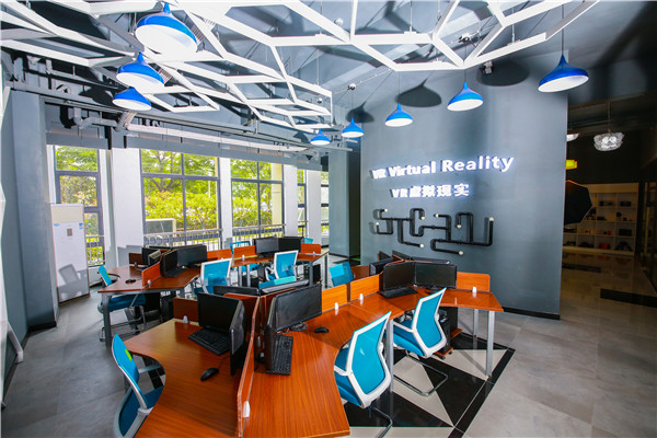 南京新華電腦的學費多少？學費貴么？