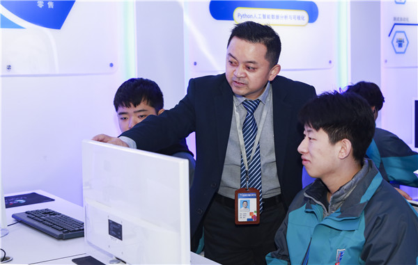 2020年男生學什么技術好，看看未來十年最緊缺職業(yè)