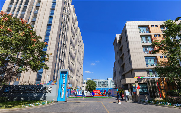 清明體驗(yàn)營，帶著夢想一起游新華