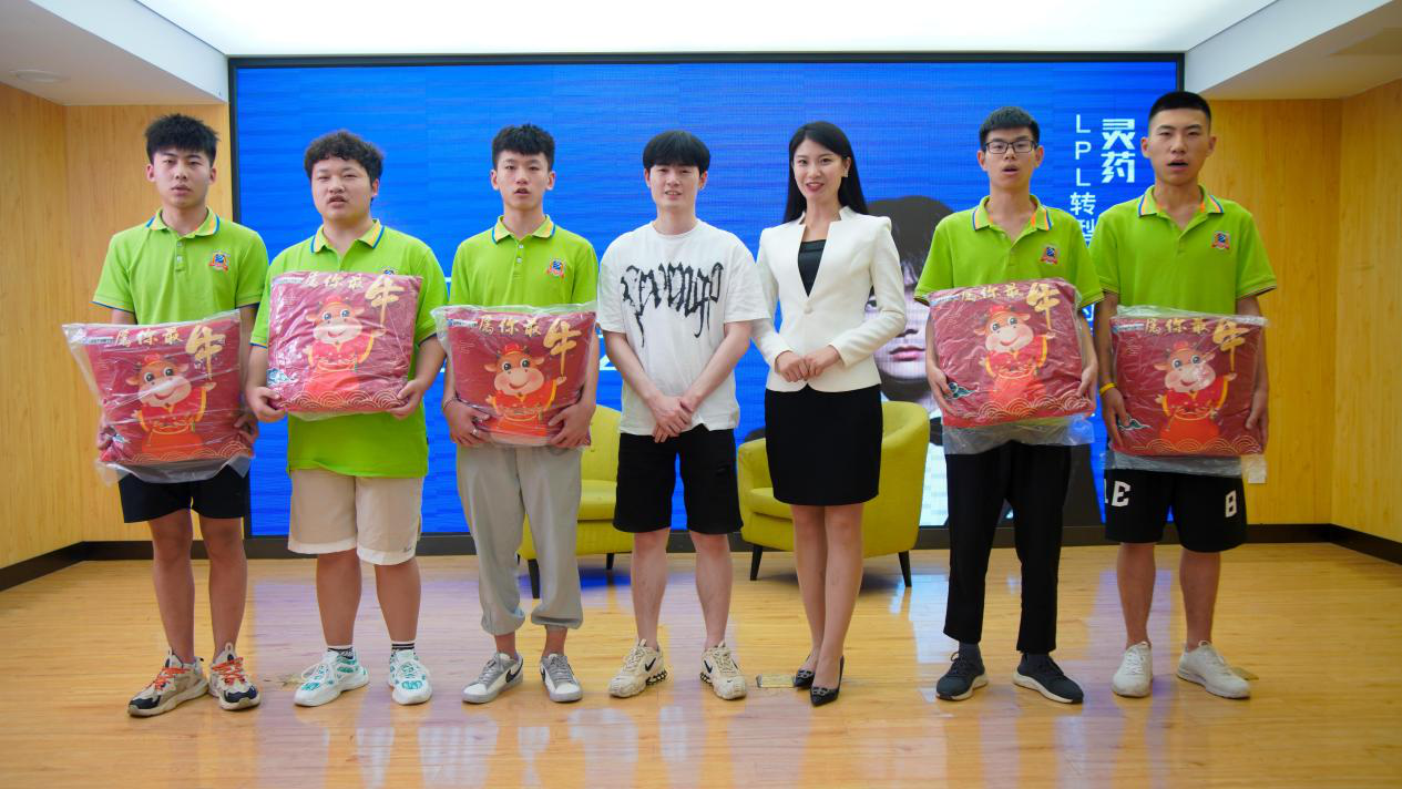 《老師來(lái)了》公開課全新起航，“護(hù)國(guó)螳螂”靈藥激情開講！