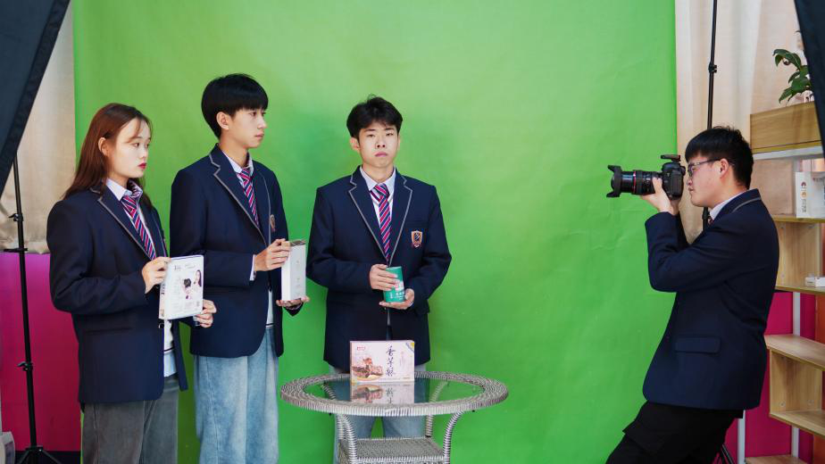 厲害了我的學(xué)姐！2021雙11直播PK龍虎榜