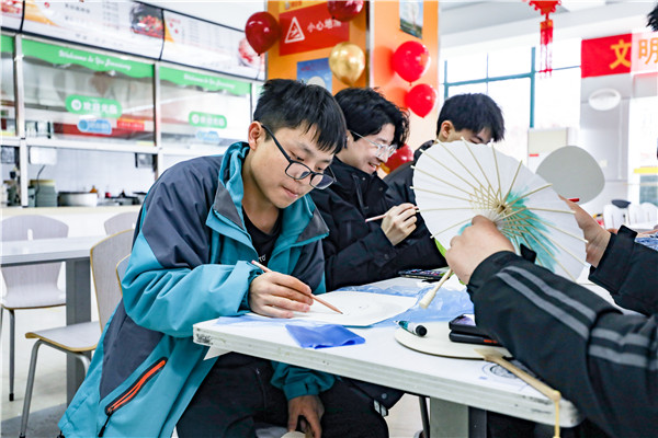 包湯圓，制花燈|熱熱鬧鬧過元宵