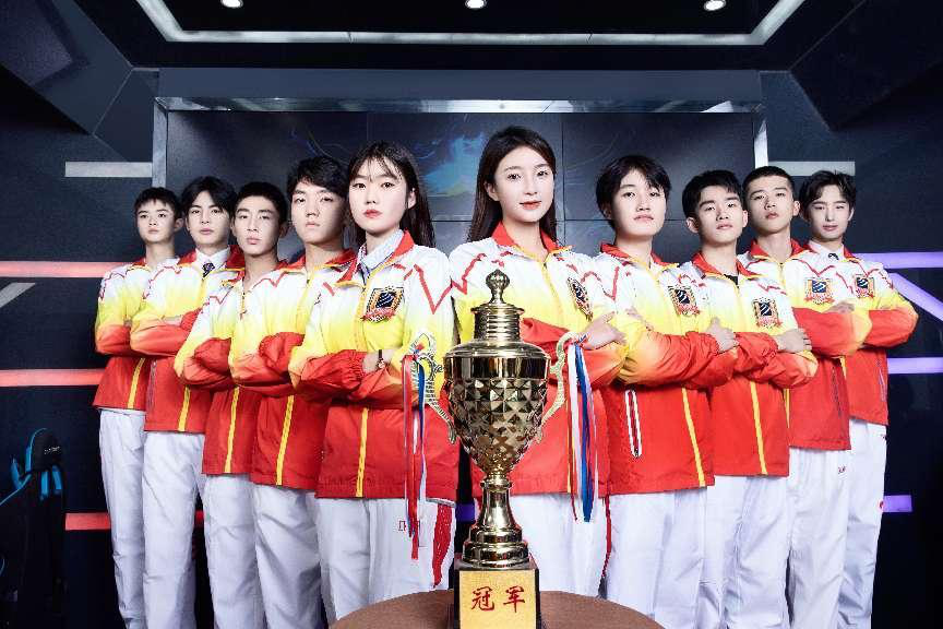 王者爭(zhēng)霸 限定名額！LGD俱樂(lè)部明星成員來(lái)新華啦！快來(lái)一戰(zhàn)高低