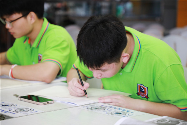 開學(xué)第一課,在南京新華開啟新篇章！