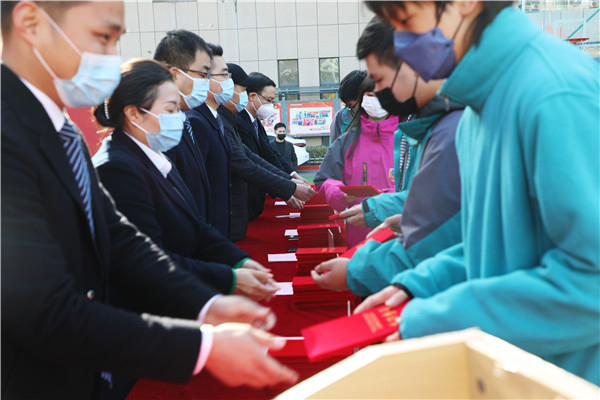 知行合一，榜樣力量——南京新華2022年度學(xué)生工作總結(jié)暨表彰大會圓滿落幕！