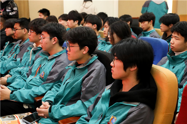 家校同心，共育英才| 南京新華3ds max階段課程結(jié)課答辯分享會(huì)暨家長(zhǎng)見(jiàn)證會(huì)