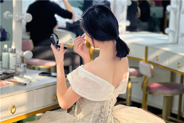 互聯(lián)網(wǎng)+美妝與形象設(shè)計，發(fā)展前景在哪里