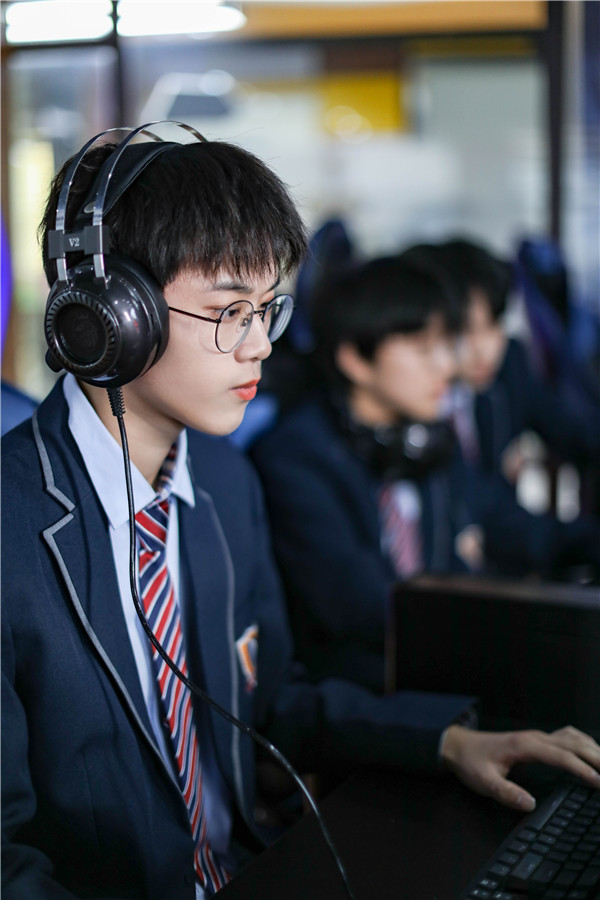 動(dòng)漫游戲產(chǎn)業(yè)釋放千億潛力 電競