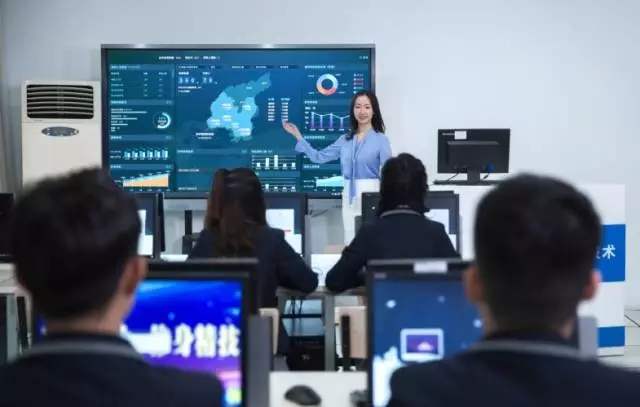 產(chǎn)教融合育工匠，新華職教周帶你共享職業(yè)教育！